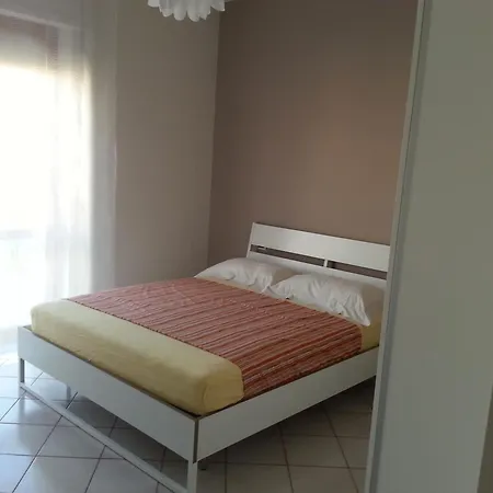 Bed & Breakfast L'onda - House